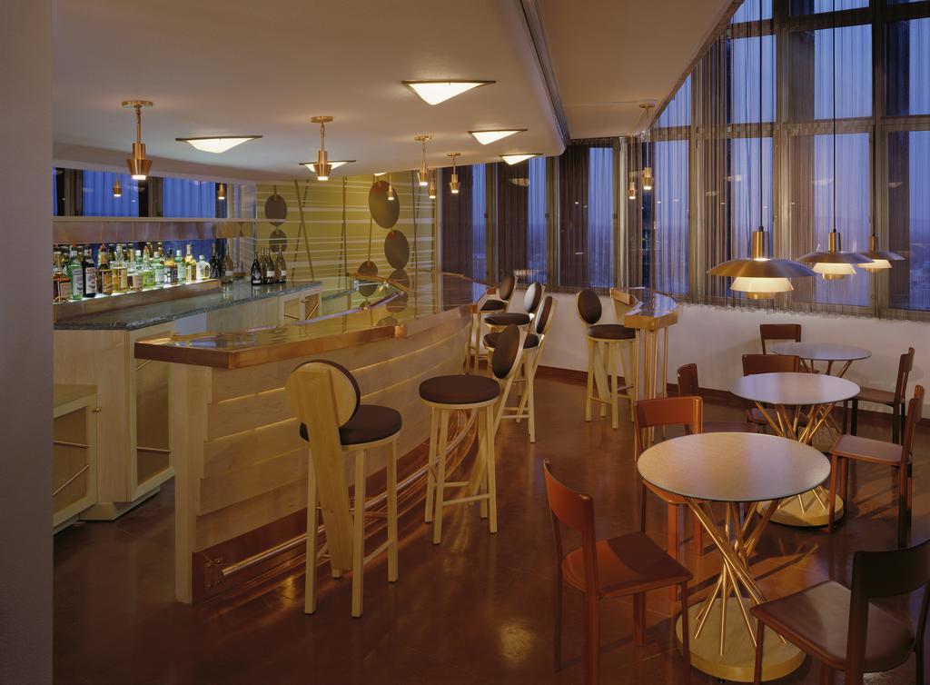 The Inn At Price Tower Bartlesville Bagian luar foto